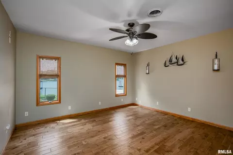 Bedroom - 1535 Howard Rd, Marion, IL 62959 photo 1 of 3