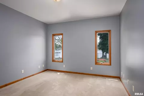 Bedroom - 1535 Howard Rd, Marion, IL 62959 photo 2 of 3