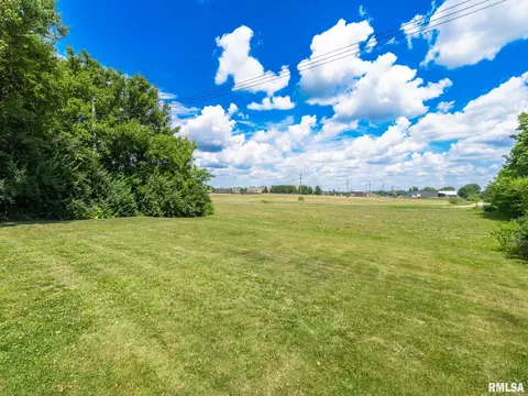 Exterior - 1103 Eagle Ave, Washington, IL 61571 photo 4 of 7