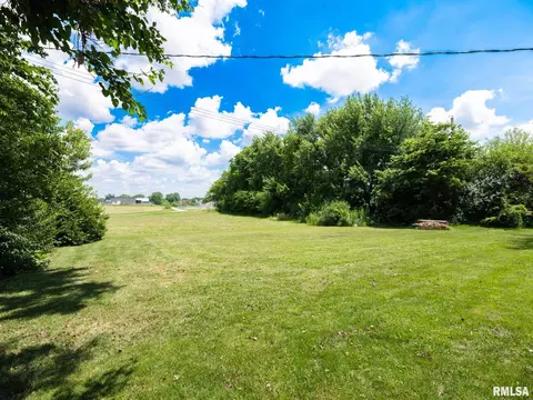 Exterior - 1103 Eagle Ave, Washington, IL 61571 photo 3 of 7