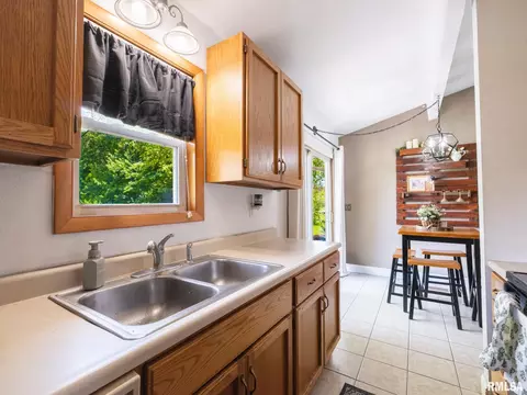 Kitchen - 1103 Eagle Ave, Washington, IL 61571 photo 2 of 3