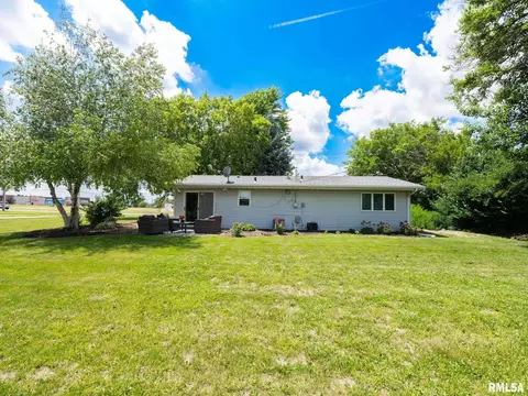 Exterior - 1103 Eagle Ave, Washington, IL 61571 photo 6 of 7