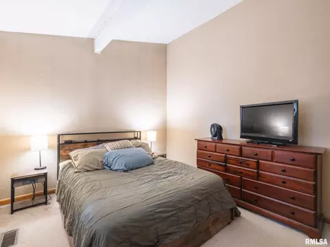 Bedroom - 1103 Eagle Ave, Washington, IL 61571 photo 2 of 3