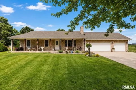 Exterior - 21087 N 25 E Rd, Danvers, IL 61732 photo 2 of 5