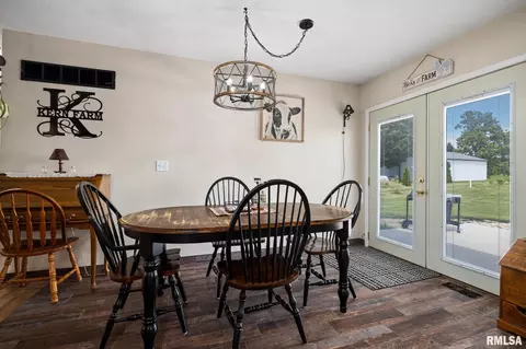 Dining - 21087 N 25 E Rd, Danvers, IL 61732 photo 1 of 1