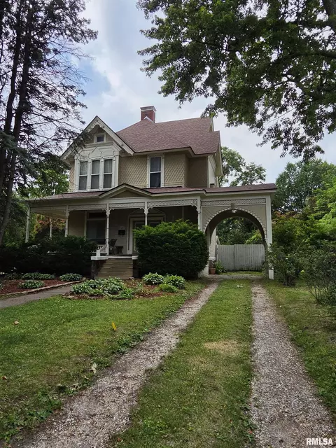 520 N Chambers St, Galesburg, IL 61401