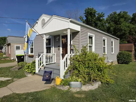 244 Lawnridge Dr, Creve Coeur, IL 61610
