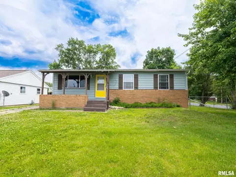 2283 Knollaire Dr, Washington, IL 61571