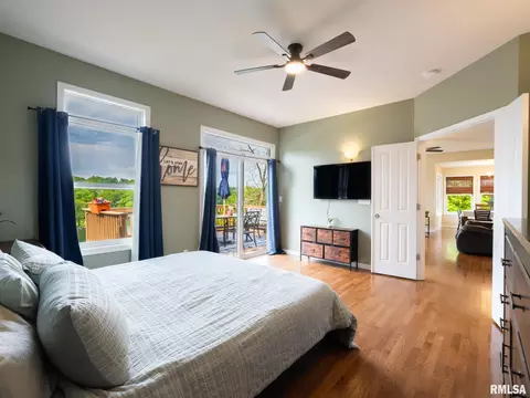 Bedroom - 4906 S Sir Lionel Ct, Mapleton, IL 61547 photo 3 of 10
