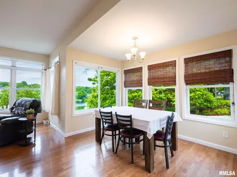 Dining - 4906 S Sir Lionel Ct, Mapleton, IL 61547 photo 1 of 2