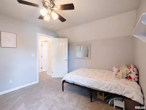Bedroom - 4906 S Sir Lionel Ct, Mapleton, IL 61547 photo 5 of 10