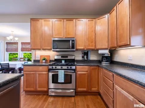 Kitchen - 4906 S Sir Lionel Ct, Mapleton, IL 61547 photo 5 of 5