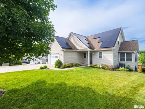 Exterior - 4906 S Sir Lionel Ct, Mapleton, IL 61547 photo 3 of 12