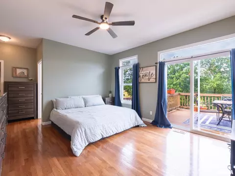 Bedroom - 4906 S Sir Lionel Ct, Mapleton, IL 61547 photo 1 of 10