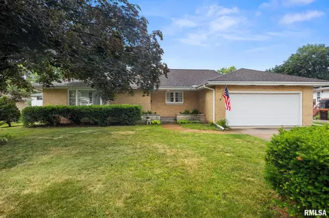 1702 W Christine Ave, Peoria, IL 61614
