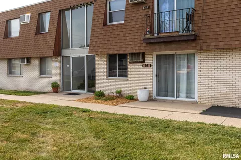 646 S 4th Ave, Morton, IL 61550