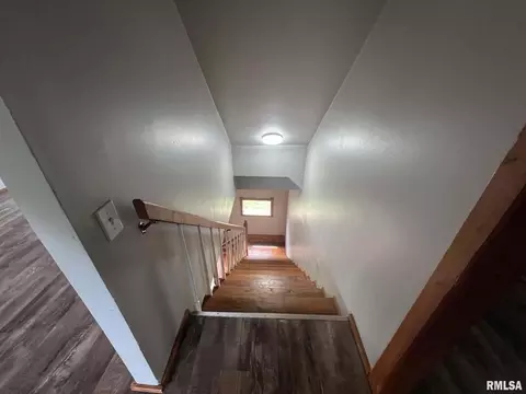 Entry Way - 304 E Summit St, Macomb, IL 61455 photo 1 of 1