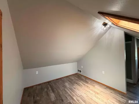 Bedroom - 304 E Summit St, Macomb, IL 61455 photo 2 of 2