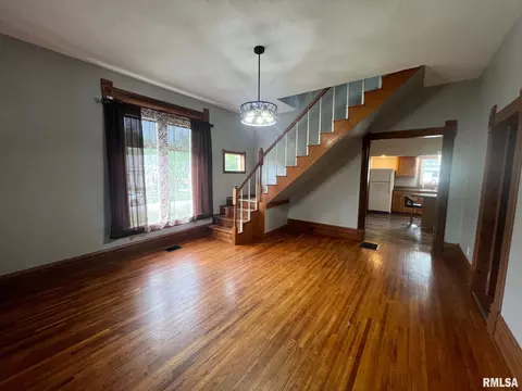 Living - 304 E Summit St, Macomb, IL 61455 photo 2 of 3