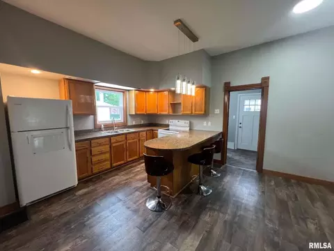 Kitchen - 304 E Summit St, Macomb, IL 61455 photo 2 of 2