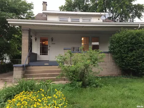 2209 W Barker Ave, West Peoria, IL 61604