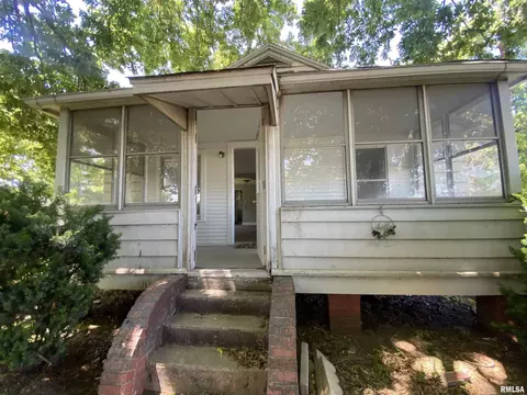 26334 E Il Hwy 9 Hwy, Canton, IL 61520
