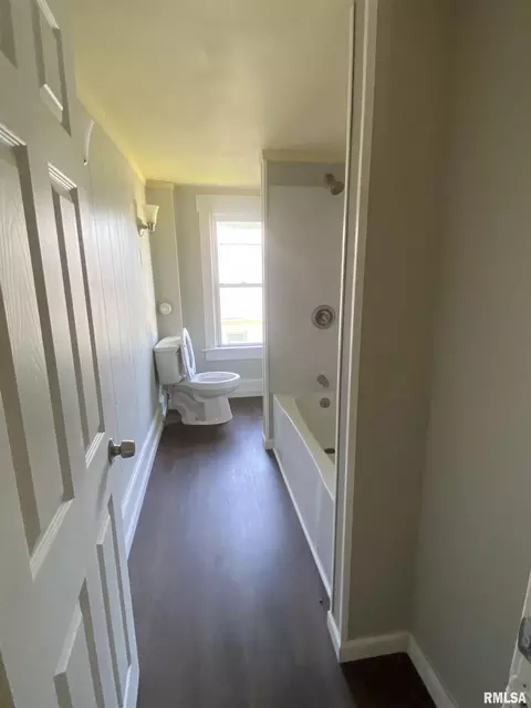Bath - 624 E Maple St, Canton, IL 61520 photo 1 of 2
