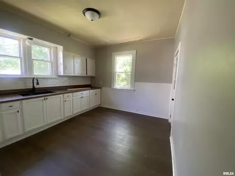 Kitchen - 624 E Maple St, Canton, IL 61520 photo 1 of 2