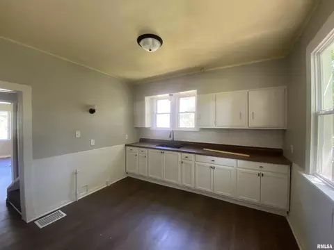 Other - 624 E Maple St, Canton, IL 61520 photo 3 of 8