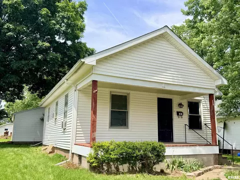209 Douglas St, Anna, IL 62906