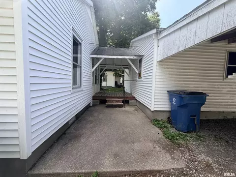Other - 209 Douglas St, Anna, IL 62906 photo 1 of 9