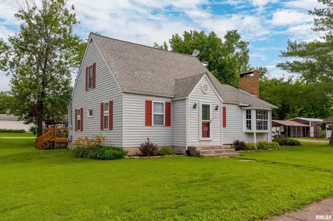 401 W Lincoln St, De Soto, IL 62924