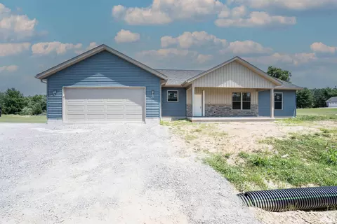 658 Copper Creek Ln, Herrin, IL 62948