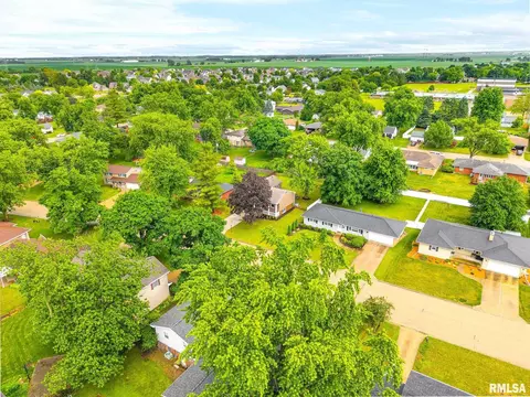 View/Area - 1020 E Madison St, Morton, IL 61550 photo 2 of 10