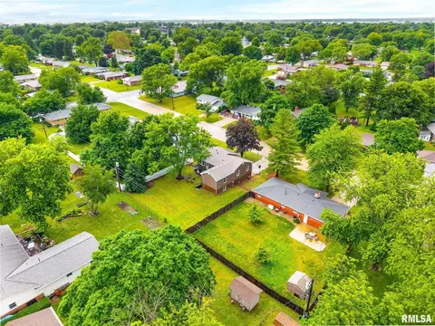 View/Area - 1020 E Madison St, Morton, IL 61550 photo 5 of 10
