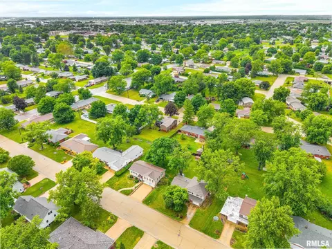 View/Area - 1020 E Madison St, Morton, IL 61550 photo 8 of 10