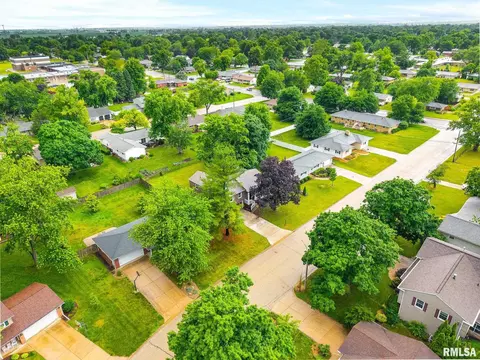 View/Area - 1020 E Madison St, Morton, IL 61550 photo 6 of 10