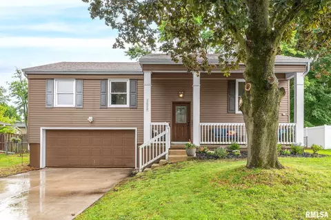 1020 E Madison St, Morton, IL 61550