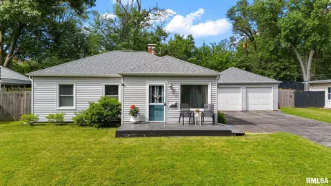 312 W Barrington Rd, Peoria, IL 61614