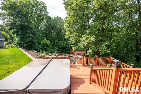 Exterior - 6918 W Saddlebrook Dr, Mapleton, IL 61547 photo 13 of 14