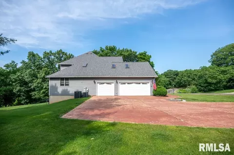 Exterior - 6918 W Saddlebrook Dr, Mapleton, IL 61547 photo 7 of 14