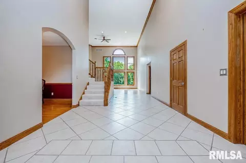 Entry Way - 6918 W Saddlebrook Dr, Mapleton, IL 61547 photo 3 of 3
