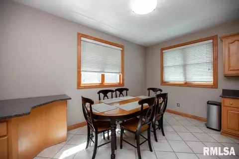 Dining - 6918 W Saddlebrook Dr, Mapleton, IL 61547 photo 1 of 5