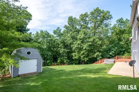 Exterior - 6918 W Saddlebrook Dr, Mapleton, IL 61547 photo 8 of 14