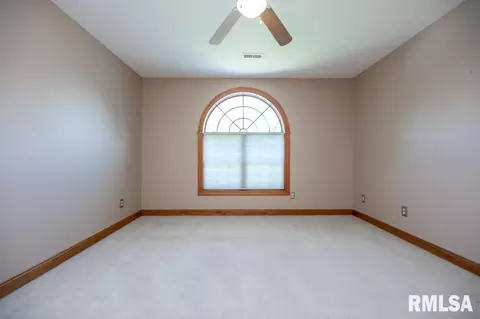 Bedroom - 6918 W Saddlebrook Dr, Mapleton, IL 61547 photo 6 of 10