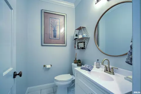 Bath - 112 W Greystone Ct, Dunlap, IL 61525 photo 1 of 7