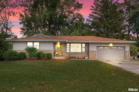 2116 S Delmar Ct, Peoria, IL 61607