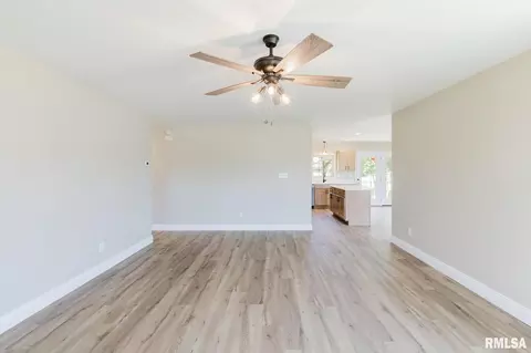 Living - 3216 Palomino Ct, Herrin, IL 62948 photo 1 of 5