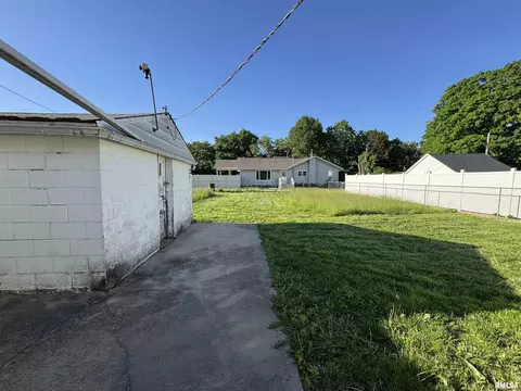 206 E 6th St, Saint David, IL 61563 photo 23