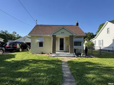 206 E 6th St, Saint David, IL 61563 photo 2